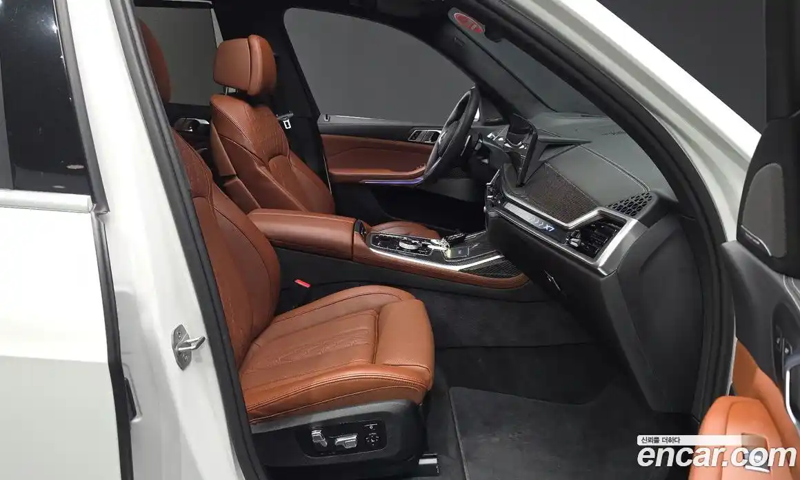 BMW X7 2025 3.0 автомат (гидро), фото 11