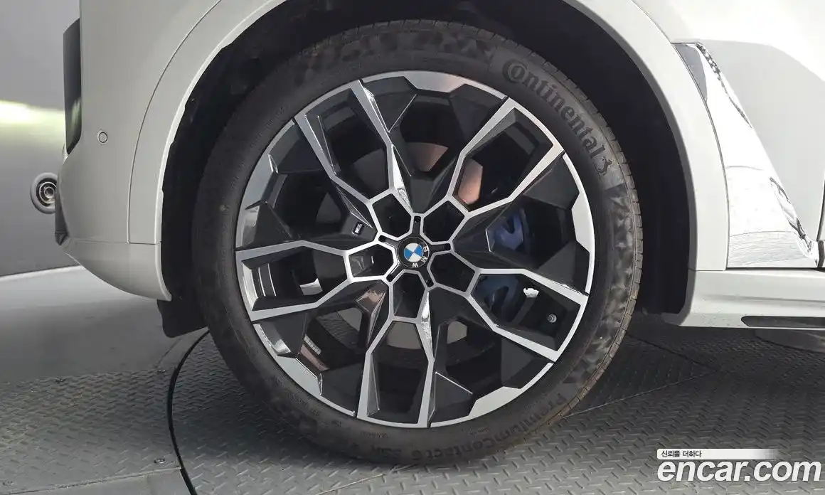 BMW X7 2025 3.0 автомат (гидро), фото 5