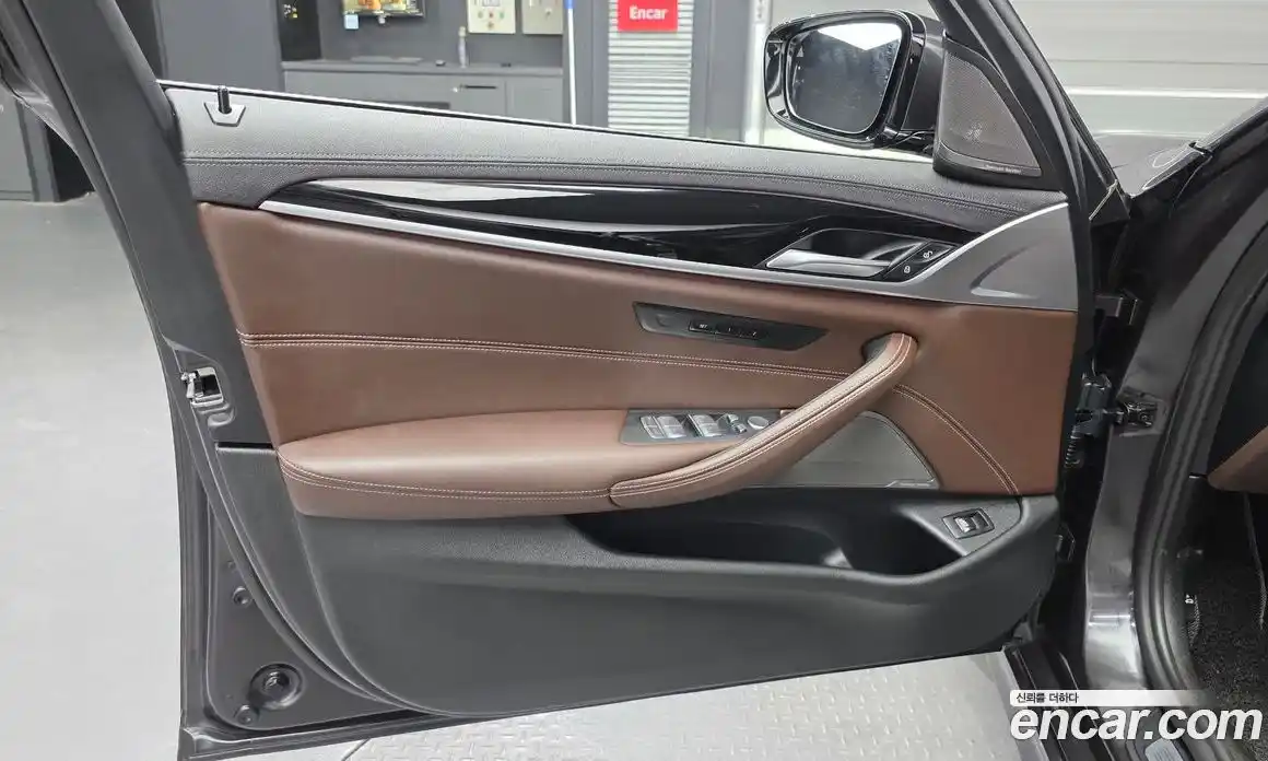 BMW 5 серия 2022 2.0 автомат (гидро), фото 14