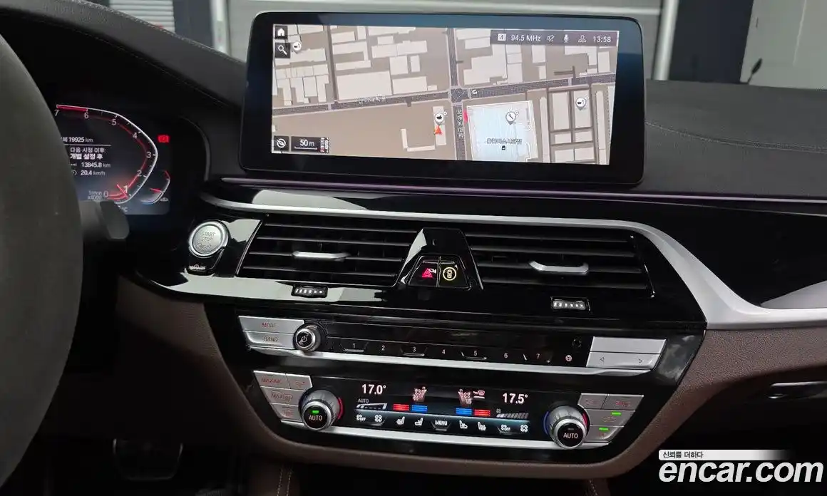 BMW 5 серия 2022 2.0 автомат (гидро), фото 23