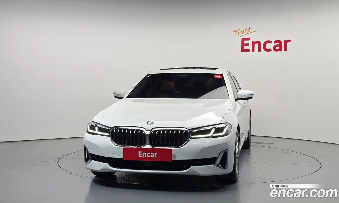 BMW 5 серия 2022 2.0 автомат (гидро), фото 3