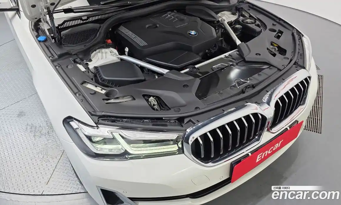 BMW 5 серия 2022 2.0 автомат (гидро), фото 6