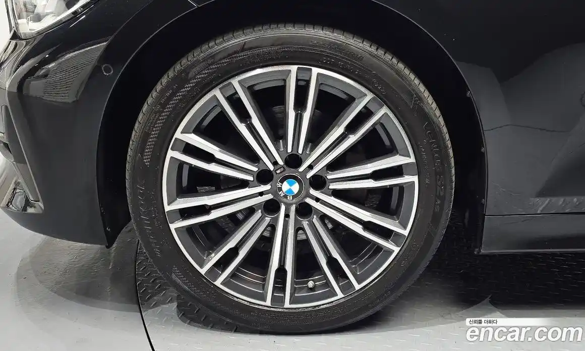 BMW 3 серия 2022 2.0 автомат (гидро), фото 5