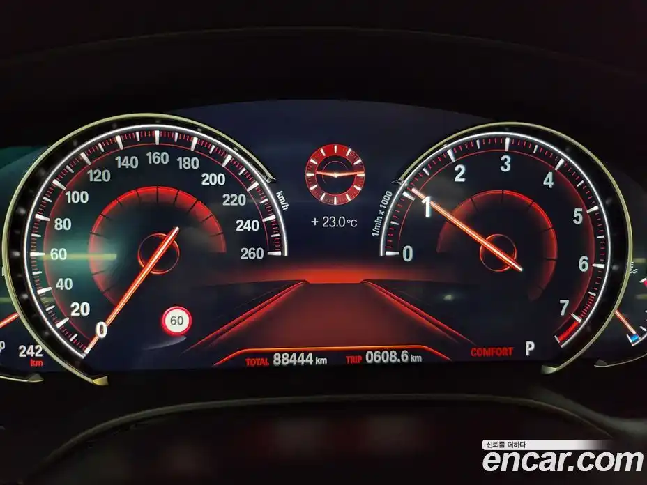 BMW 5 серия 2018 2.0 автомат (гидро), фото 8