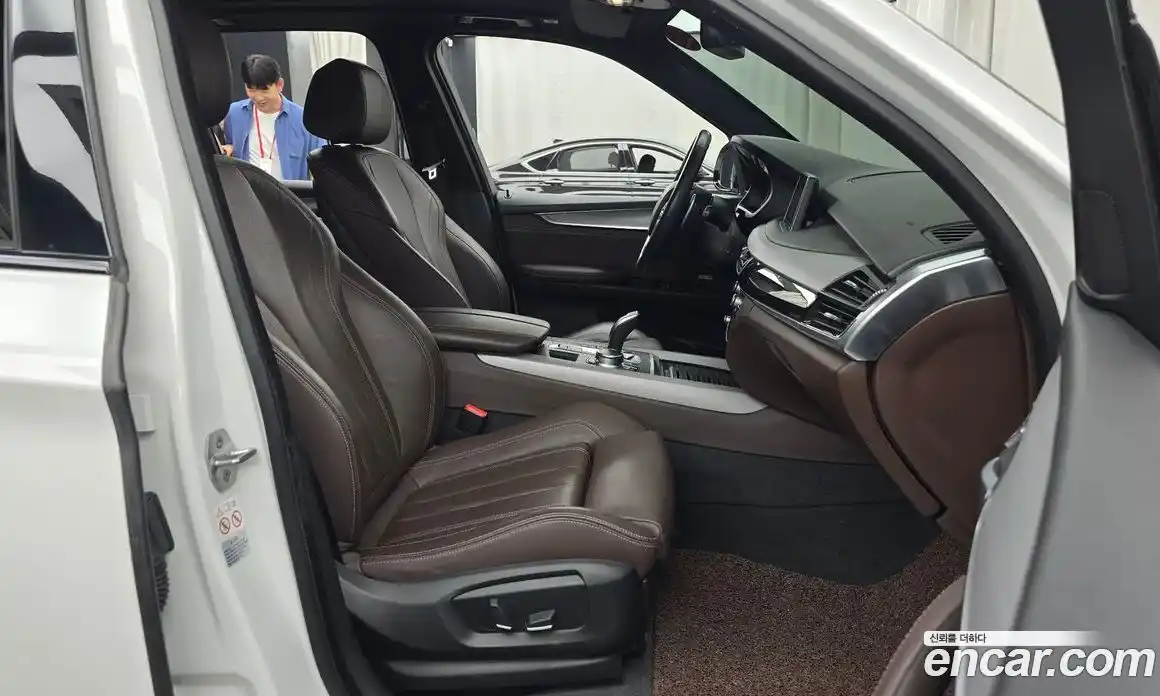 BMW X5 2018 3.0 автомат (гидро), фото 16