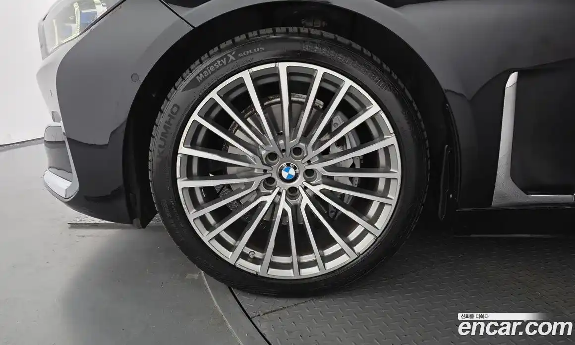 BMW 7 серия 2022 3.0 автомат (гидро), фото 5