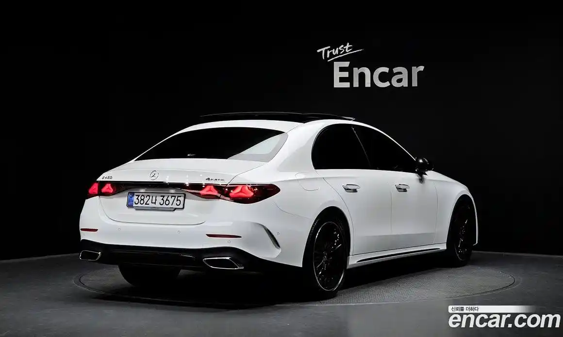 Mercedes-Benz E-Class 2026 3.0 автомат (гидро), фото 2