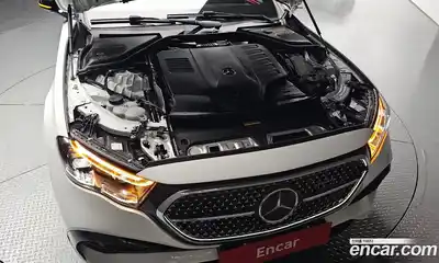Mercedes-Benz E-Class 2026 3.0 автомат (гидро), миниатюра 6
