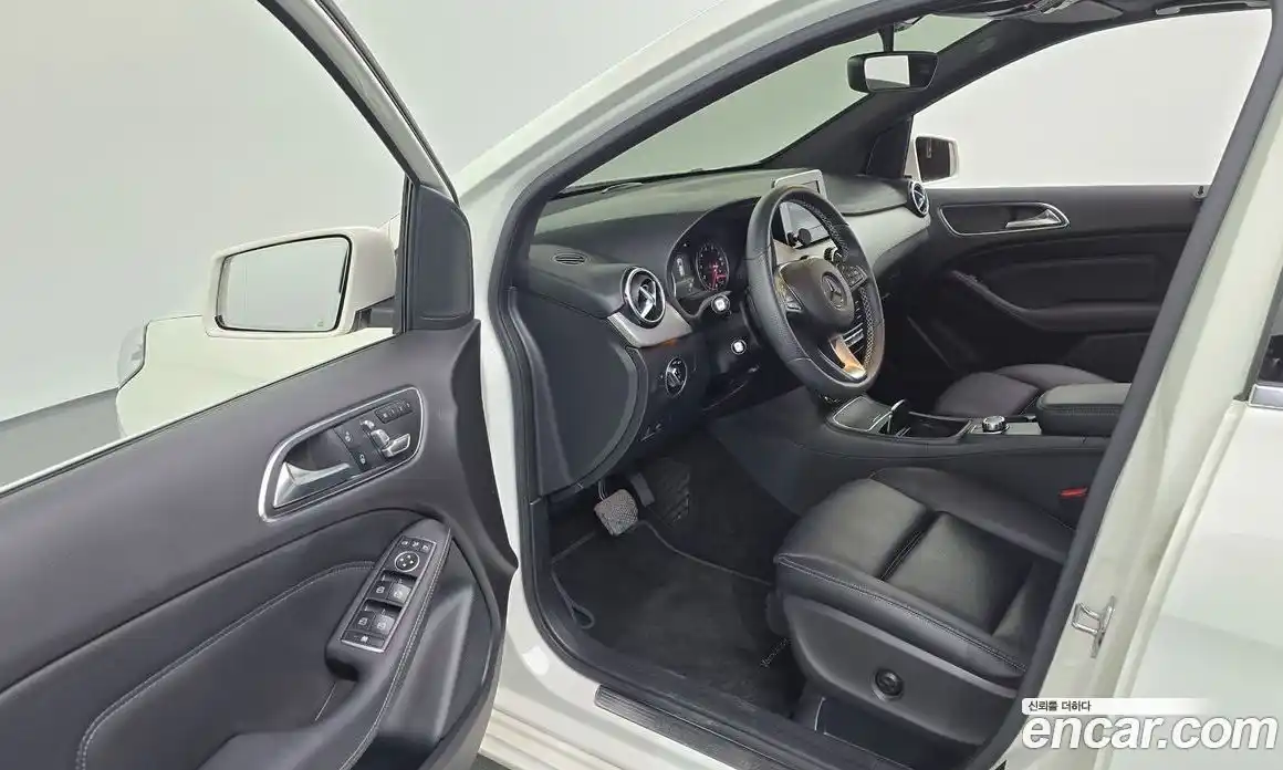 Mercedes-Benz B-Class 2018 2.0 гидро, фото 13