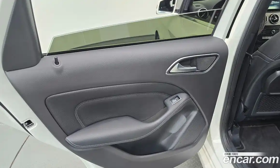 Mercedes-Benz B-Class 2018 2.0 гидро, фото 15
