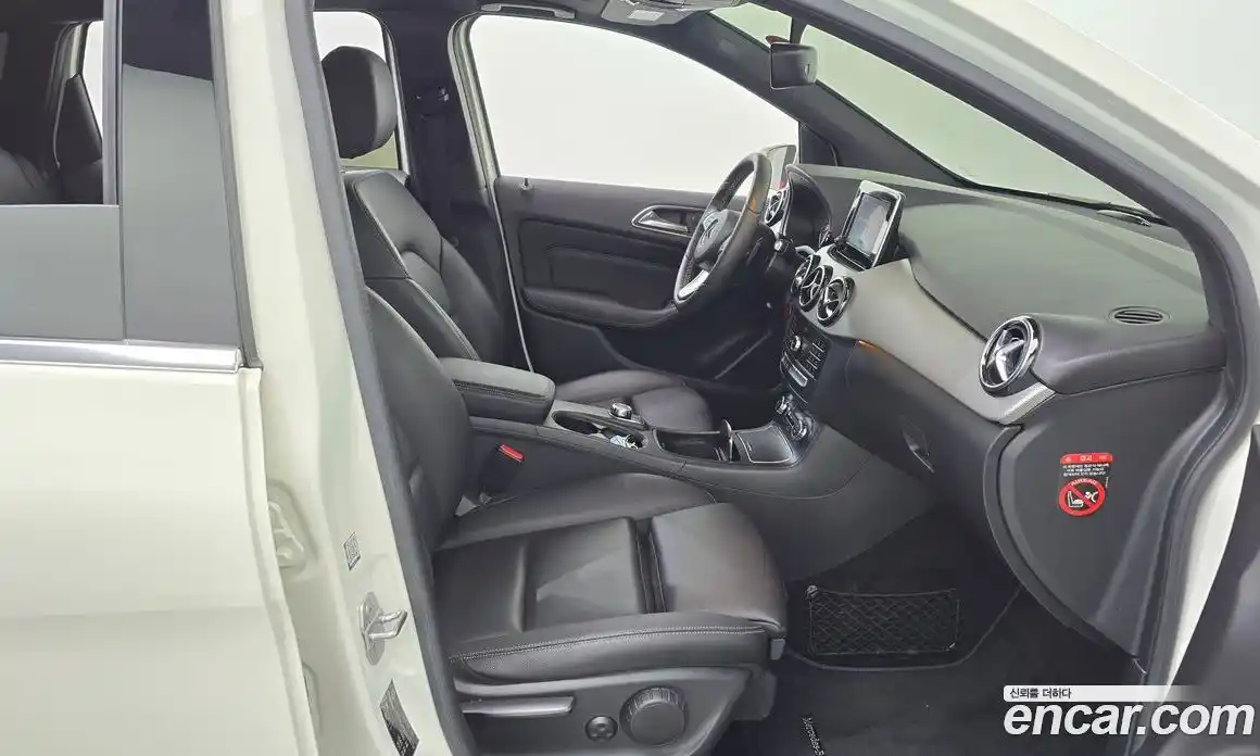 Mercedes-Benz B-Class 2018 2.0 гидро, фото 16