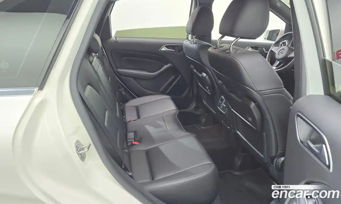 Mercedes-Benz B-Class 2018 2.0 гидро, фото 17