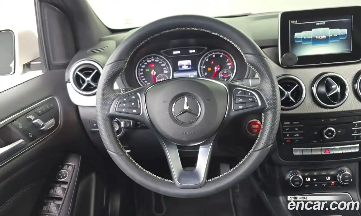 Mercedes-Benz B-Class 2018 2.0 гидро, фото 19