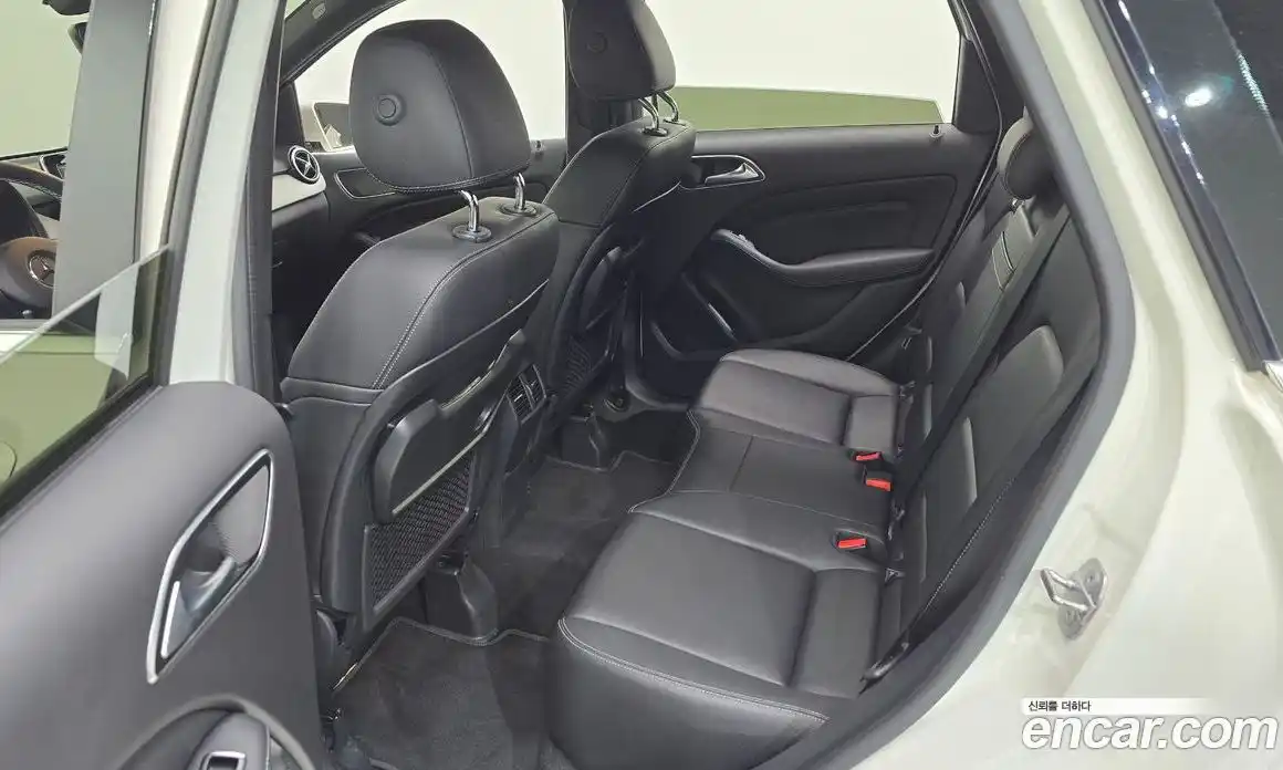 Mercedes-Benz B-Class 2018 2.0 гидро, фото 24