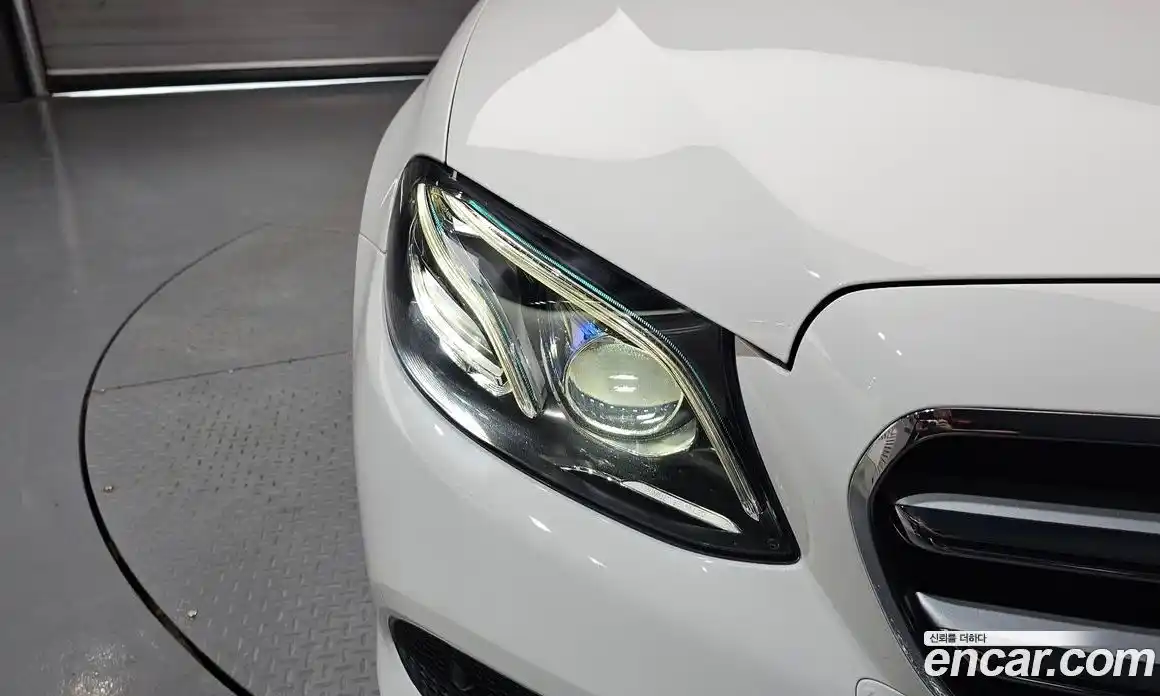 Mercedes-Benz E-Class 2017 1.9 автомат (гидро), фото 8