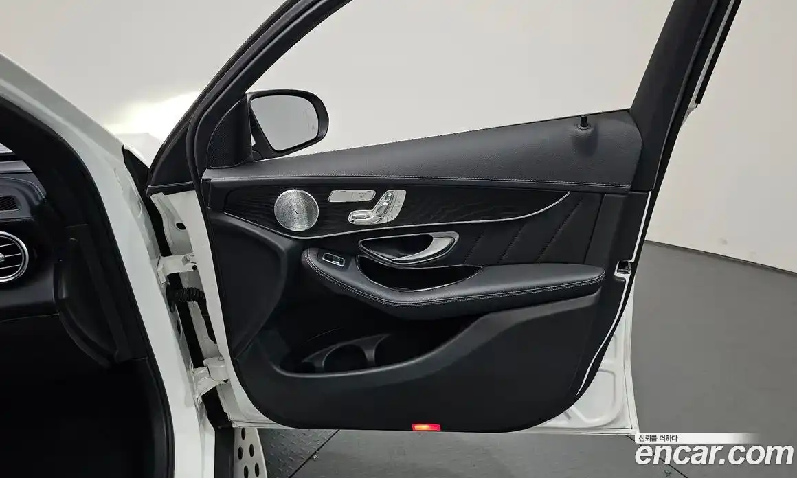 Mercedes-Benz GLC-Class 2017 2.1 гидро, фото 14 Mercedes-Benz GLC-Class 2017 2.1 гидро, фото 14