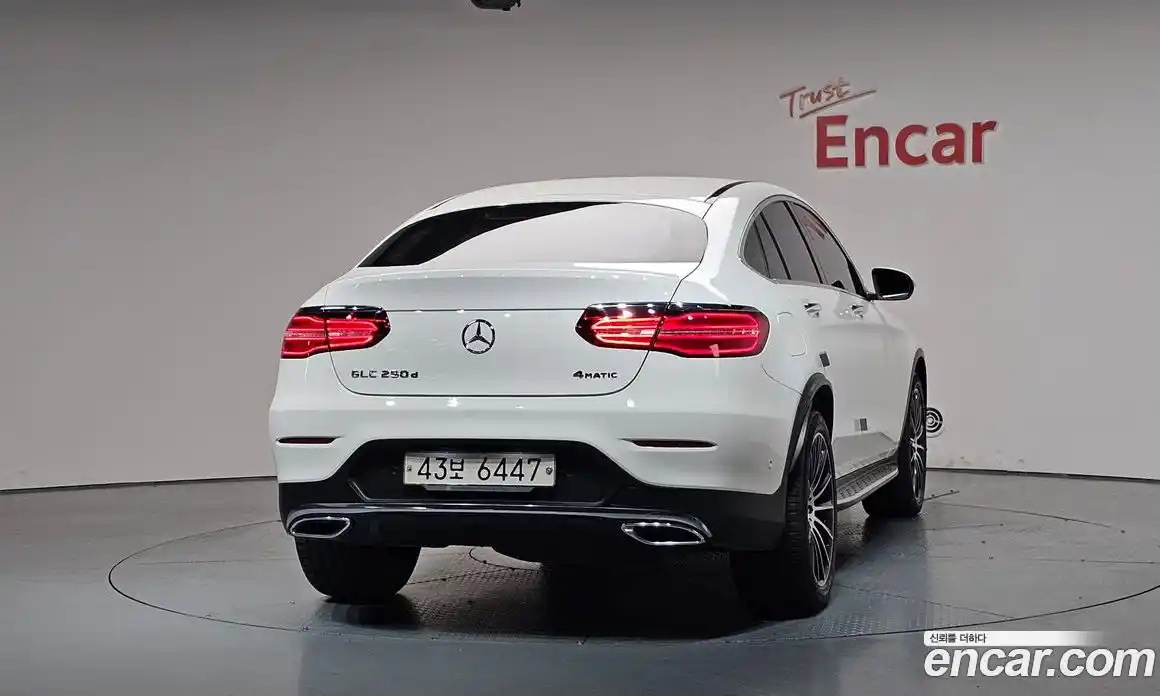 Mercedes-Benz GLC-Class 2017 2.1 гидро, фото 4 Mercedes-Benz GLC-Class 2017 2.1 гидро, фото 4
