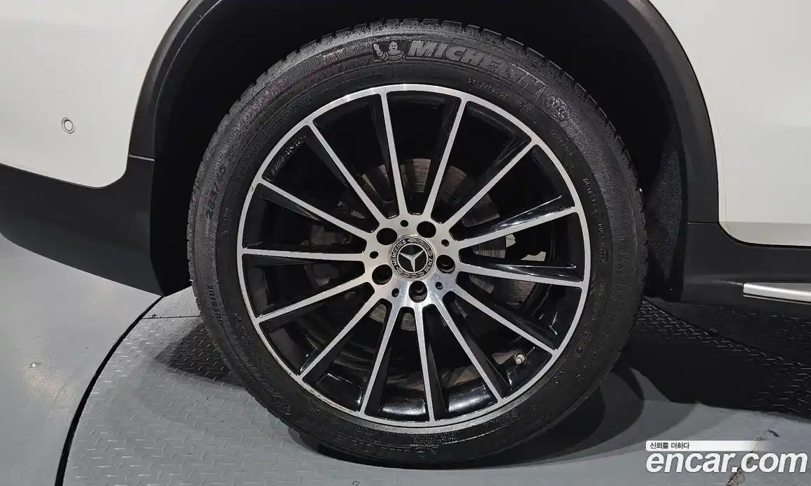Mercedes-Benz GLC-Class 2017 2.1 гидро, фото 7 Mercedes-Benz GLC-Class 2017 2.1 гидро, фото 7