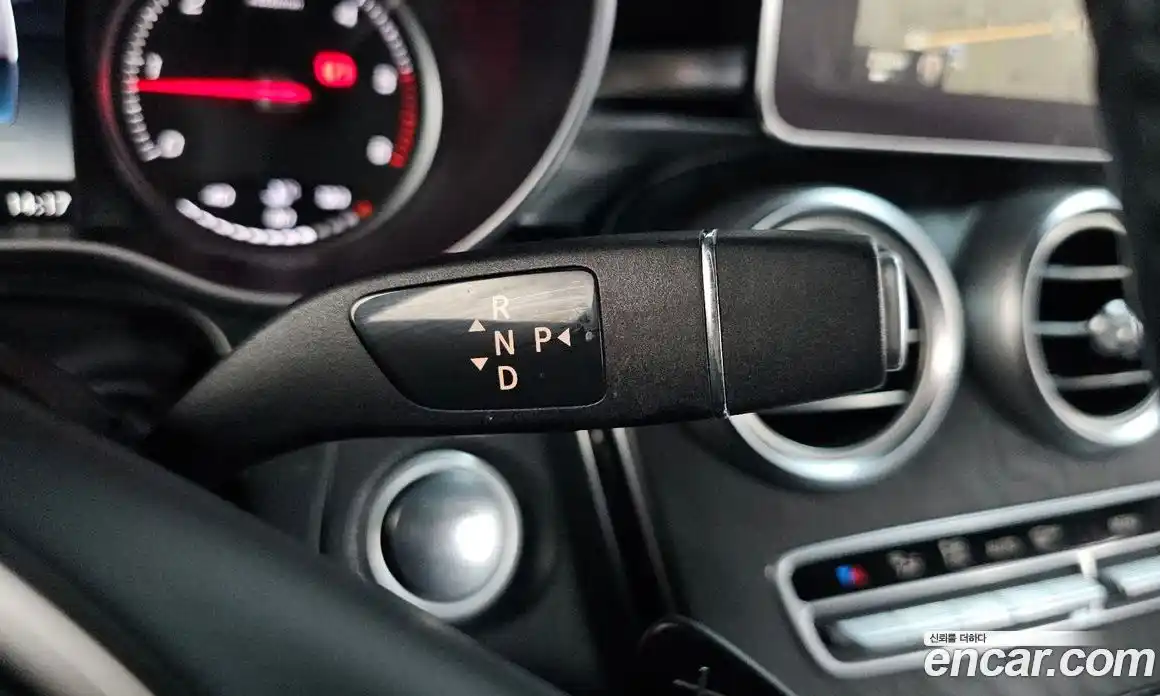 Mercedes-Benz GLC-Class 2016 2.1 гидро, фото 9 Mercedes-Benz GLC-Class 2016 2.1 гидро, фото 9
