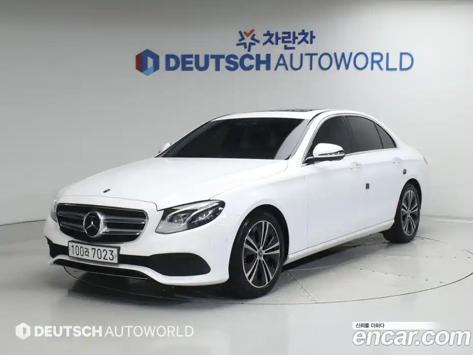 Mercedes-Benz E-Class 2020 2.0 автомат (гидро), фото 1