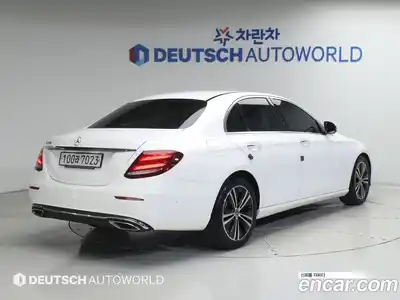 Mercedes-Benz E-Class 2020 2.0 автомат (гидро), миниатюра 2
