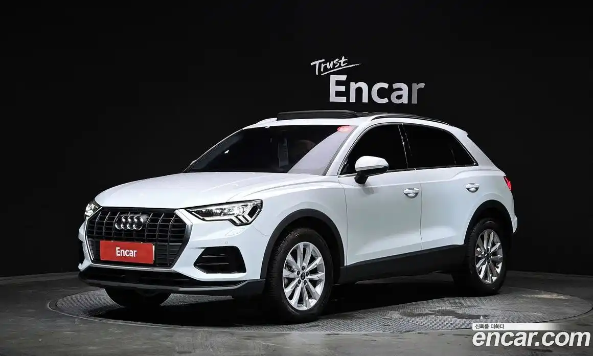 Audi Q3 2022 2.0 автомат (гидро), фото 1