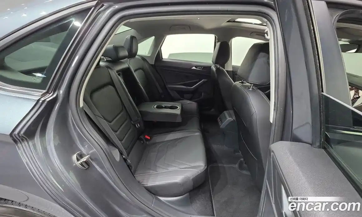 Volkswagen Jetta 2021 1.4 автомат (гидро), фото 25