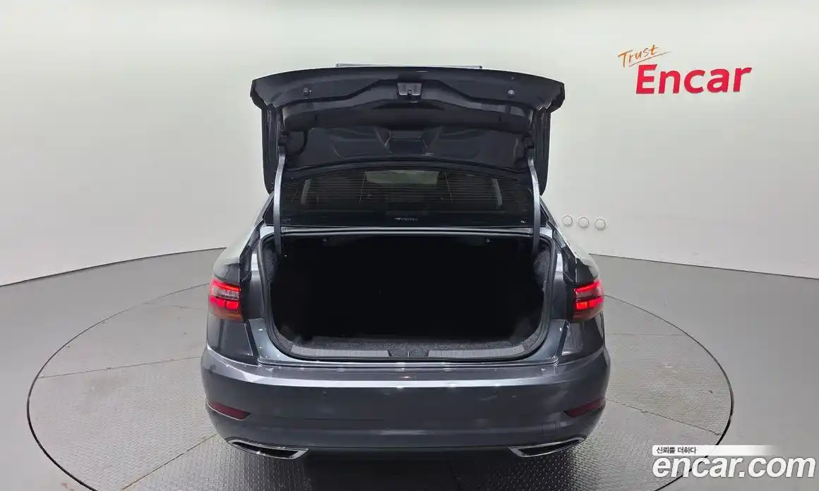 Volkswagen Jetta 2021 1.4 автомат (гидро), фото 26