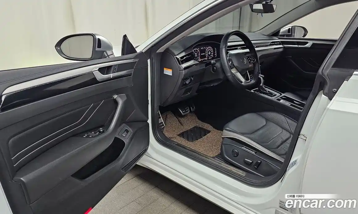 Volkswagen Arteon 2022 2.0 автомат (гидро), фото 13
