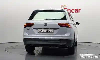 Volkswagen Tiguan 2018 2.0 автомат (гидро), миниатюра 4