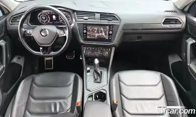 Volkswagen Tiguan 2018 2.0 автомат (гидро), миниатюра 7