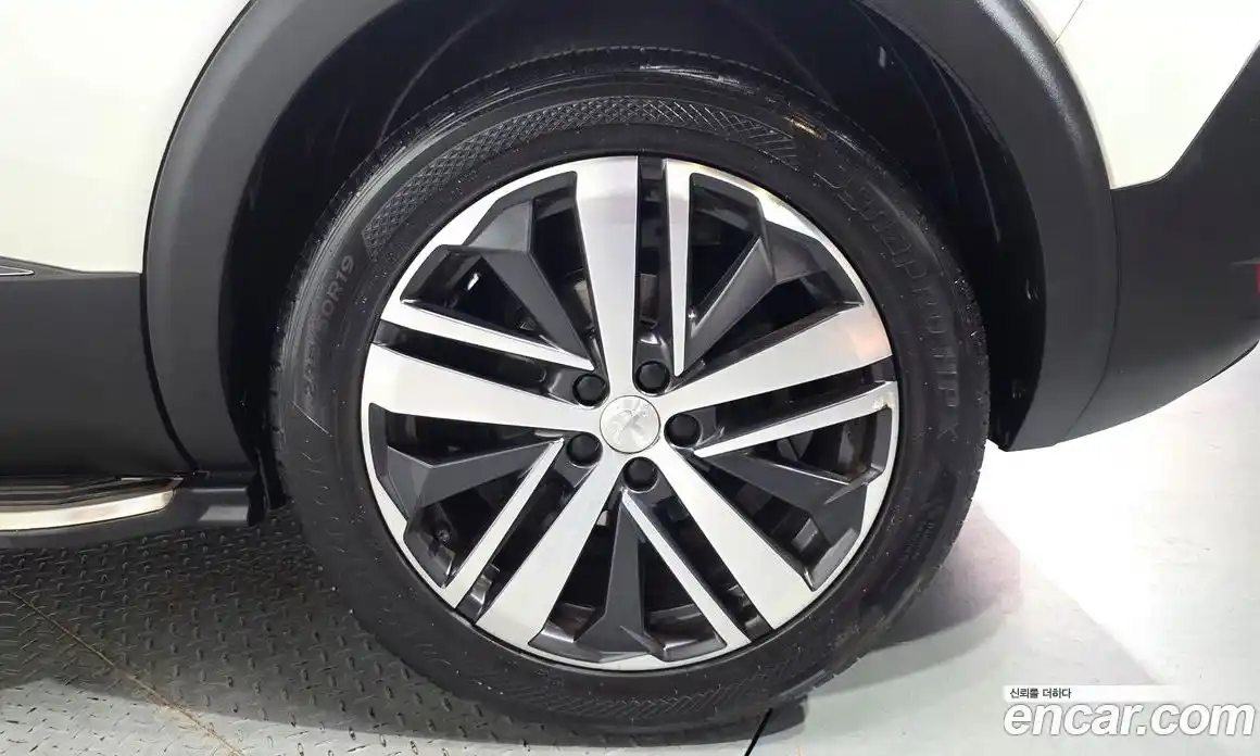 Peugeot 5008 2018 2.0 автомат (гидро), фото 7