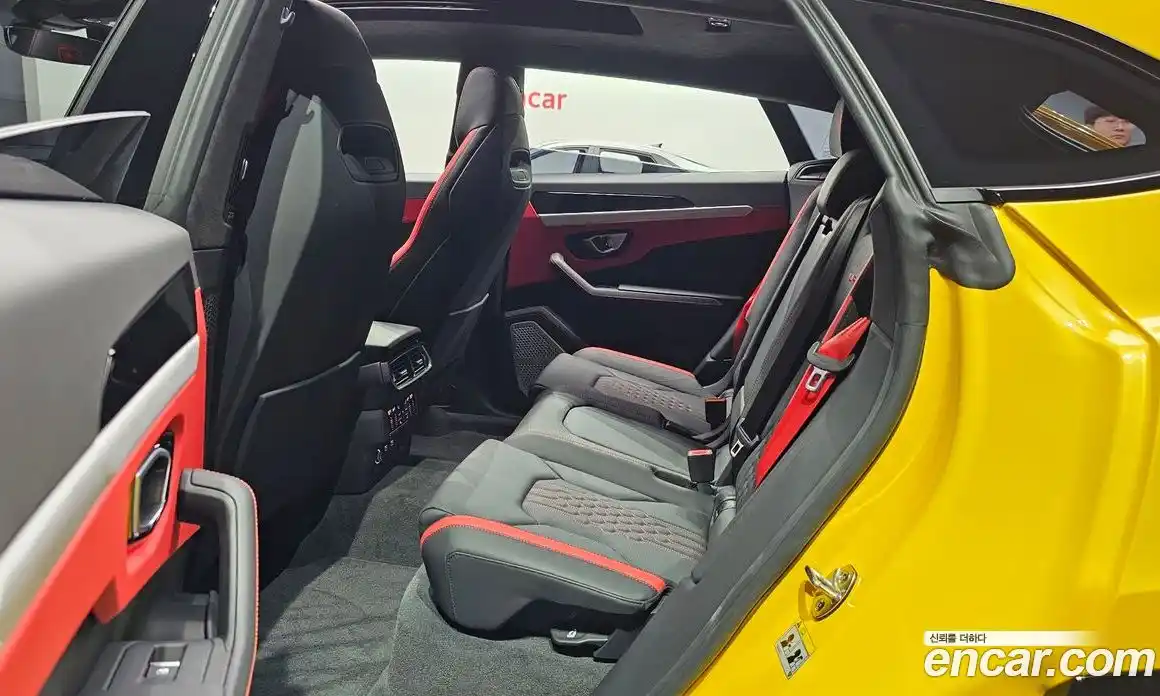 Lamborghini Urus 2024 4.0 автомат (гидро), фото 11 Lamborghini Urus 2024 4.0 автомат (гидро), фото 11