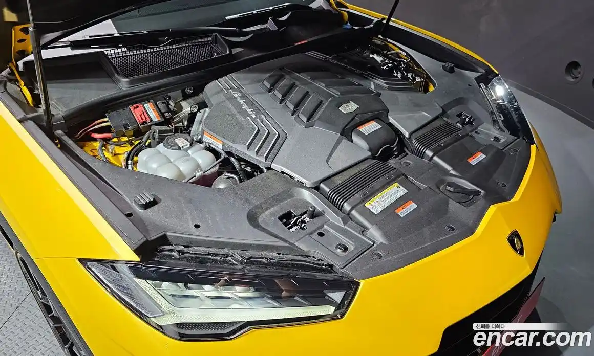 Lamborghini Urus 2024 4.0 автомат (гидро), фото 6 Lamborghini Urus 2024 4.0 автомат (гидро), фото 6