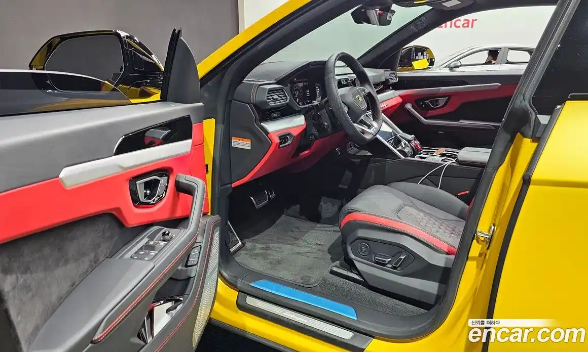 Lamborghini Urus 2024 4.0 автомат (гидро), фото 10 Lamborghini Urus 2024 4.0 автомат (гидро), фото 10