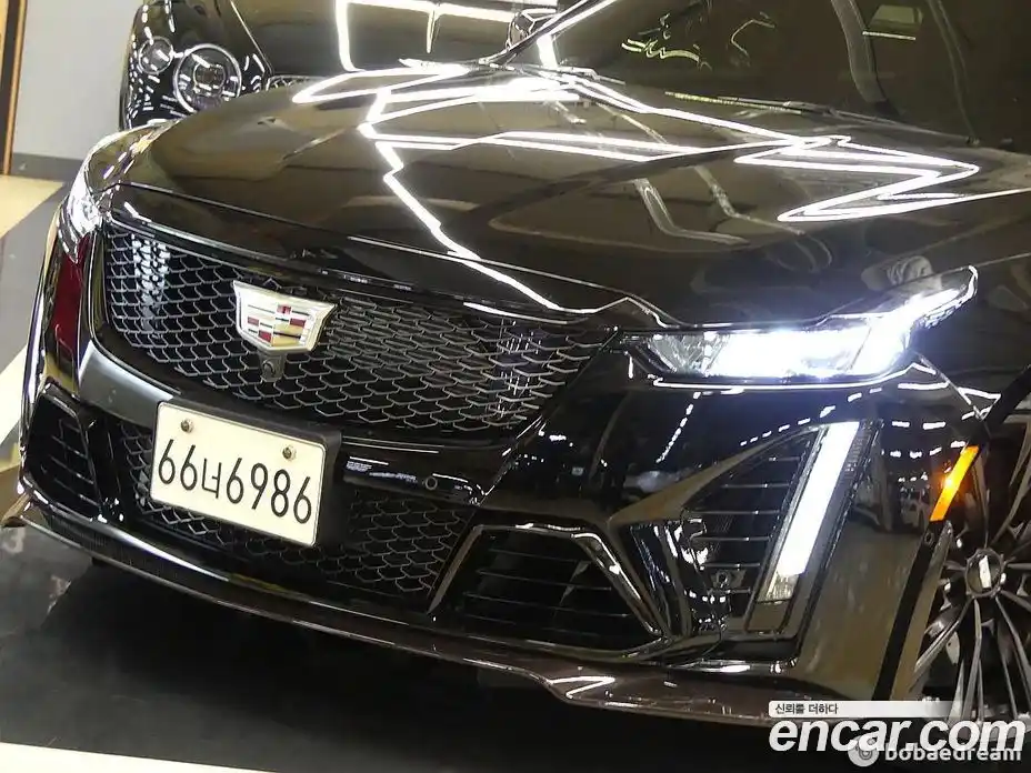 Cadillac CT5-V 2022 6.2 автомат (гидро), фото 11 Cadillac CT5-V 2022 6.2 автомат (гидро), фото 11
