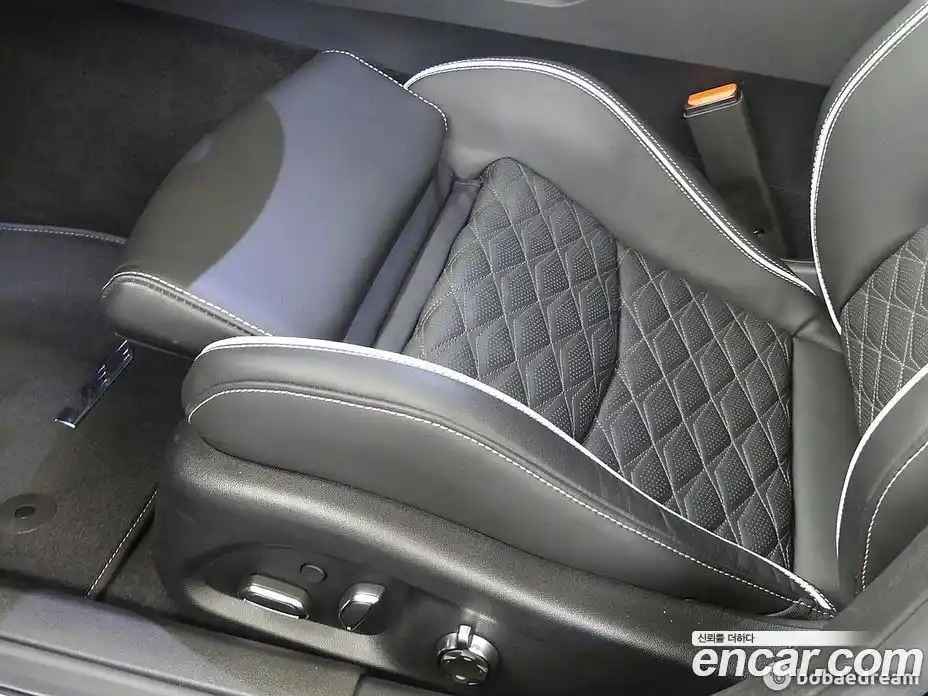 Cadillac CT5-V 2022 6.2 автомат (гидро), фото 15 Cadillac CT5-V 2022 6.2 автомат (гидро), фото 15