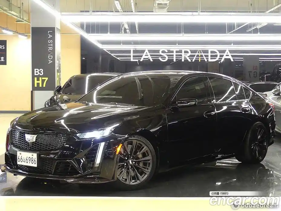 Cadillac CT5-V 2022 6.2 автомат (гидро), фото 2 Cadillac CT5-V 2022 6.2 автомат (гидро), фото 2