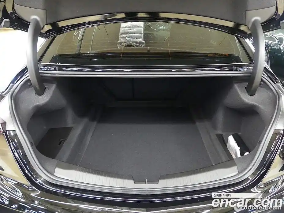 Cadillac CT5-V 2022 6.2 автомат (гидро), фото 10 Cadillac CT5-V 2022 6.2 автомат (гидро), фото 10