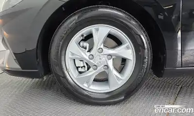 Hyundai Avante 2022 1.6 автомат (гидро), миниатюра 5