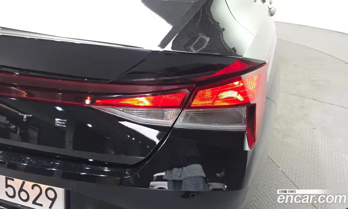 Hyundai Avante 2022 1.6 автомат (гидро), фото 9