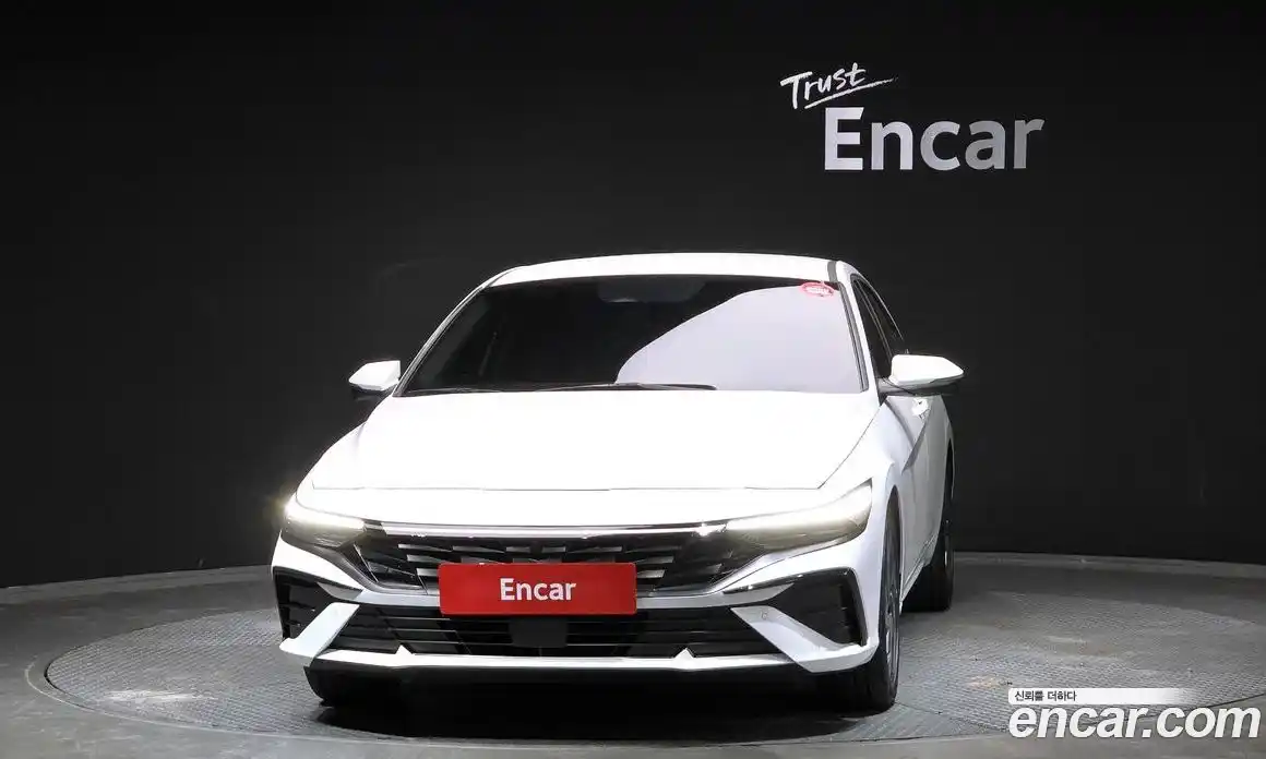 Hyundai Avante 2025 1.6 автомат (гидро), фото 3