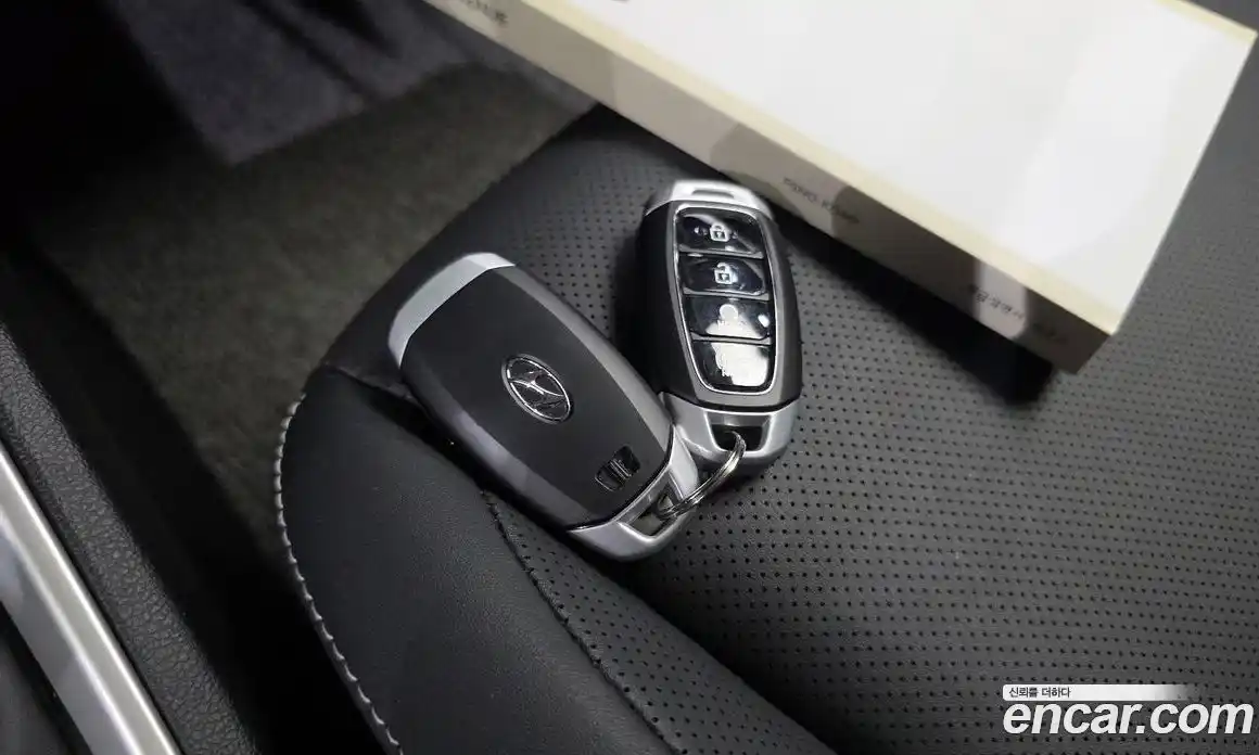 Hyundai Venue 2024 1.6 автомат (гидро), фото 29