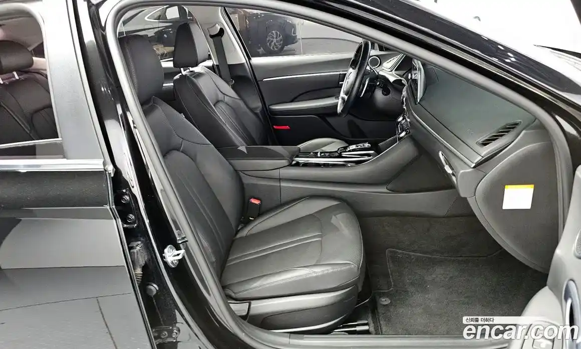 Hyundai Sonata 2020 2.0 автомат (гидро), фото 13