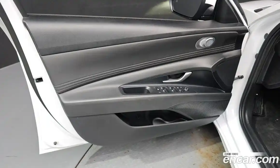 Hyundai Avante 2025 1.6 автомат (гидро), фото 14