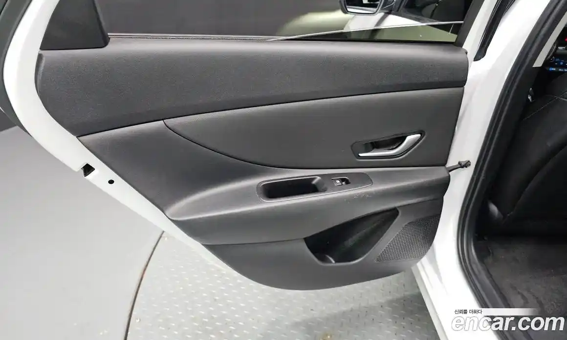 Hyundai Avante 2025 1.6 автомат (гидро), фото 15