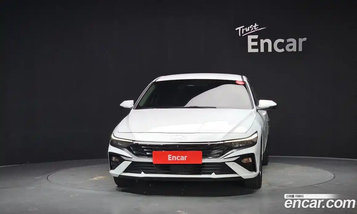Hyundai Avante 2025 1.6 автомат (гидро), фото 3