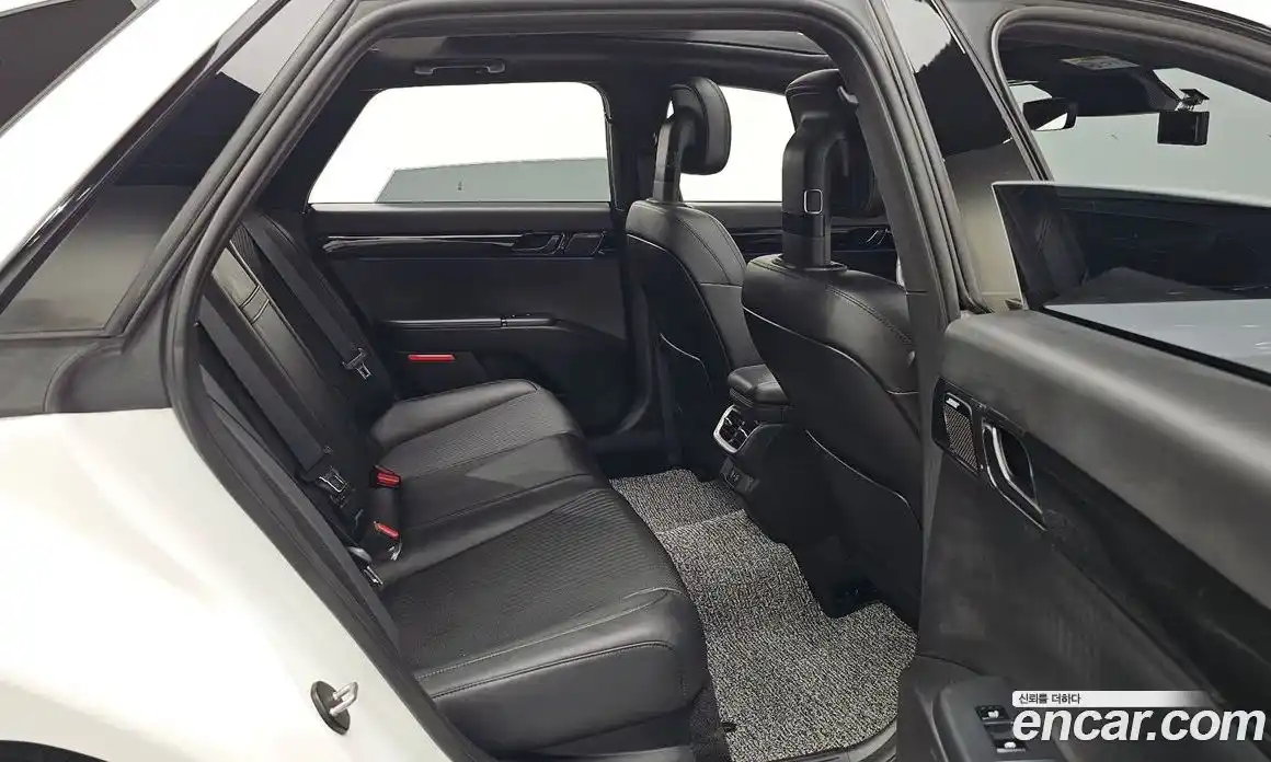 Hyundai Grandeur 2023 2.5 автомат (гидро), фото 17