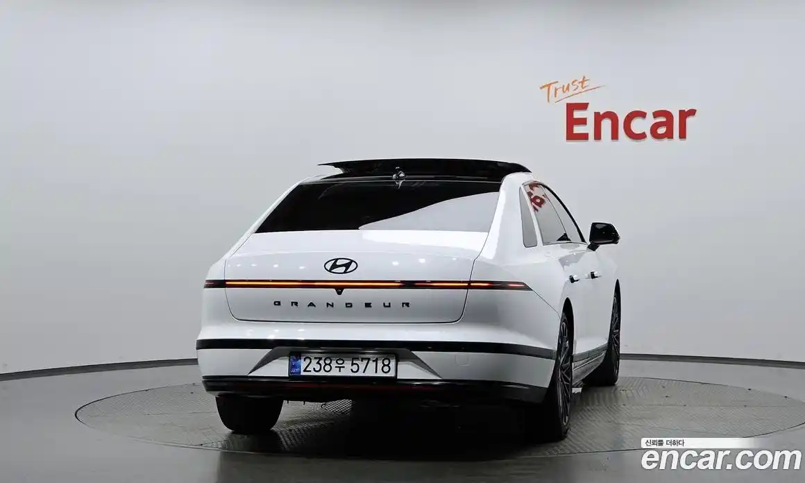 Hyundai Grandeur 2023 2.5 автомат (гидро), фото 3