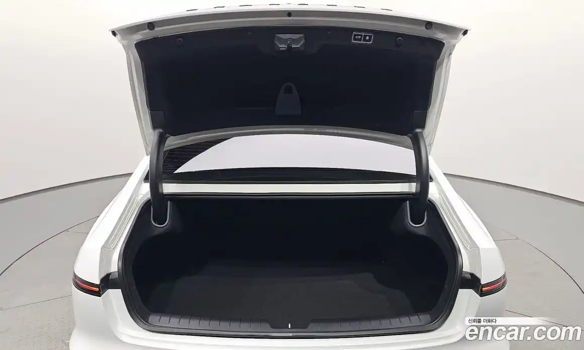 Hyundai Grandeur 2023 2.5 автомат (гидро), фото 38